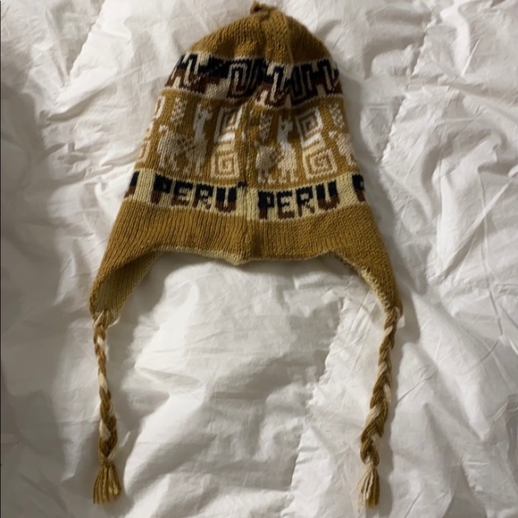 Peruvian Wool Toque - Picture 4 of 4